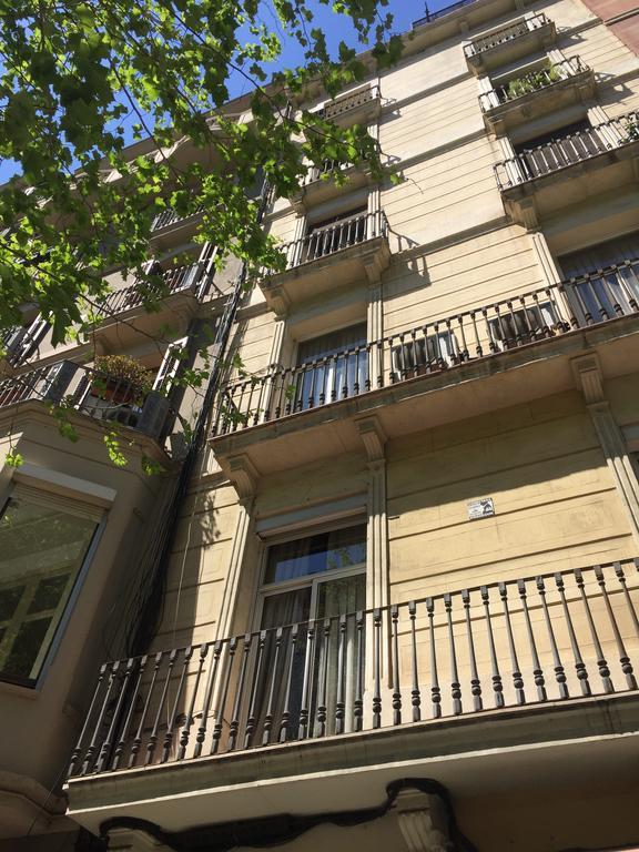 Petit Rosselló Apartman Barcelona Kültér fotó